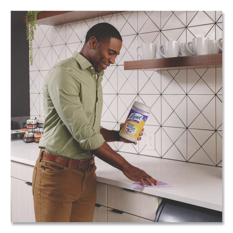 LYSOL® Brand Dual Action™ Disinfecting Wipes - Image 3