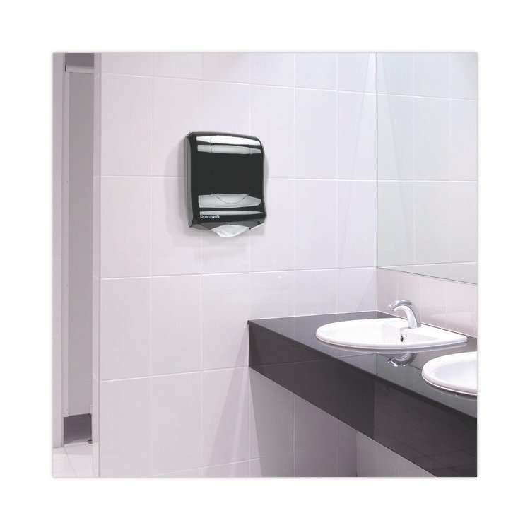 Boardwalk® Folded Paper Towels - Image 5