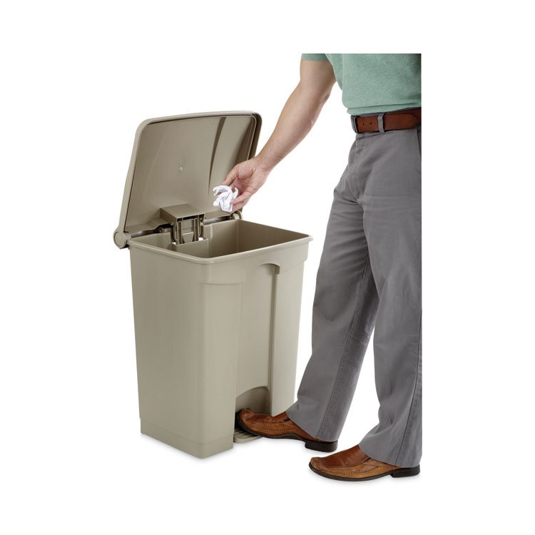 Safco® Large Capacity Plastic Step-On Receptacle - Image 2